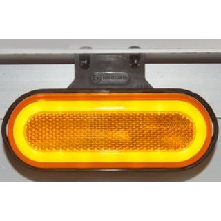 Seitenmarkierungsleuchte gelb  LED 12/24V  mit 90 Grad Halterung  L/B/H  124 x 49 x 20  kplt mit Halter 68,6mm   Lochabstand  30/50mm